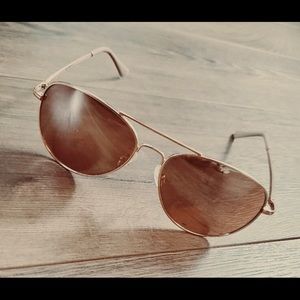 White House Black Market aviator sunglasses